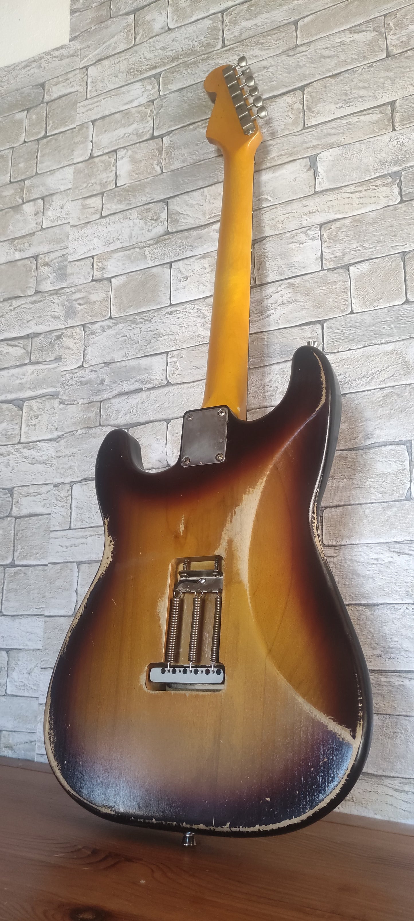 ST 60 Style. 2TS. Medium relic. Alder. Rosewood. Med relic. 1 piece body.