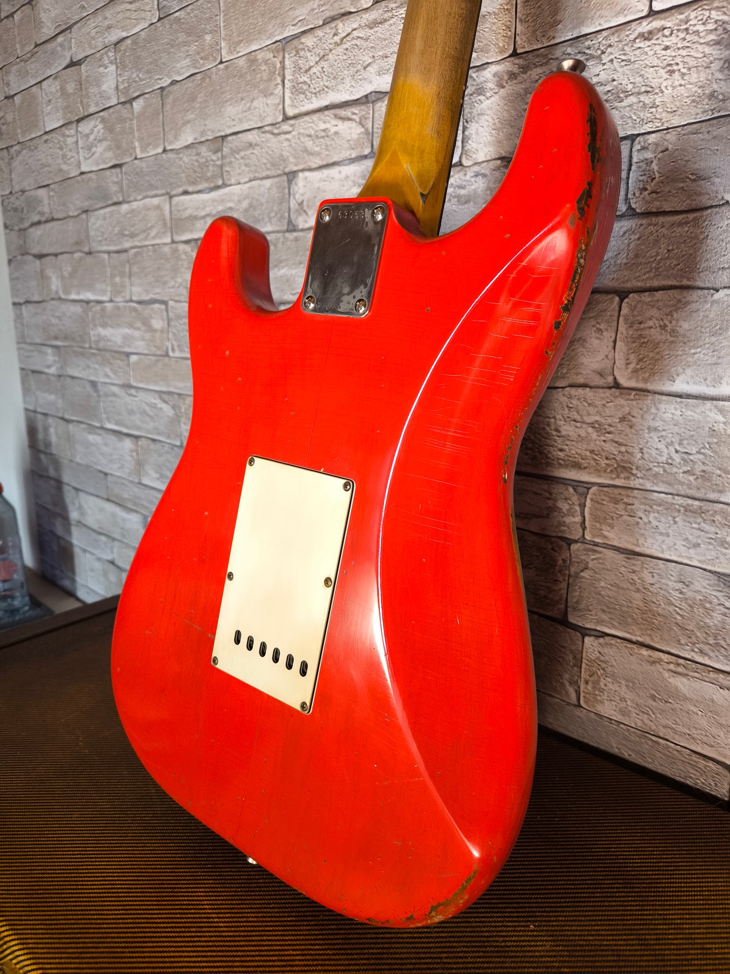 Stratocaster Relic 62. Fiesta Red. Nitro finish. Aged Tweed Case. Stratocaster Fiesta Red.