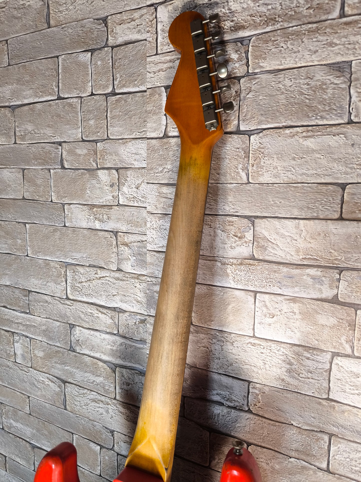 Stratocaster Relic 62. Fiesta Red. Nitro finish. Aged Tweed Case. Stratocaster Fiesta Red.