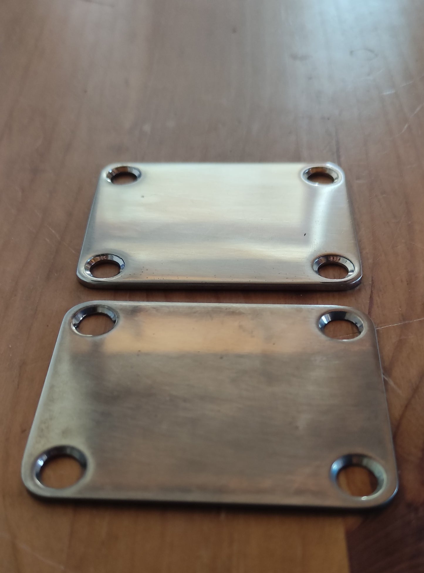 Stratocaster Hardware Kit. Aged. CON TREMOLO