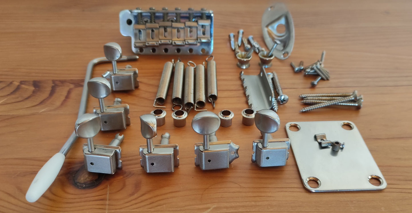 Strat Kit Hardware Deshined. CON TREMOLO.