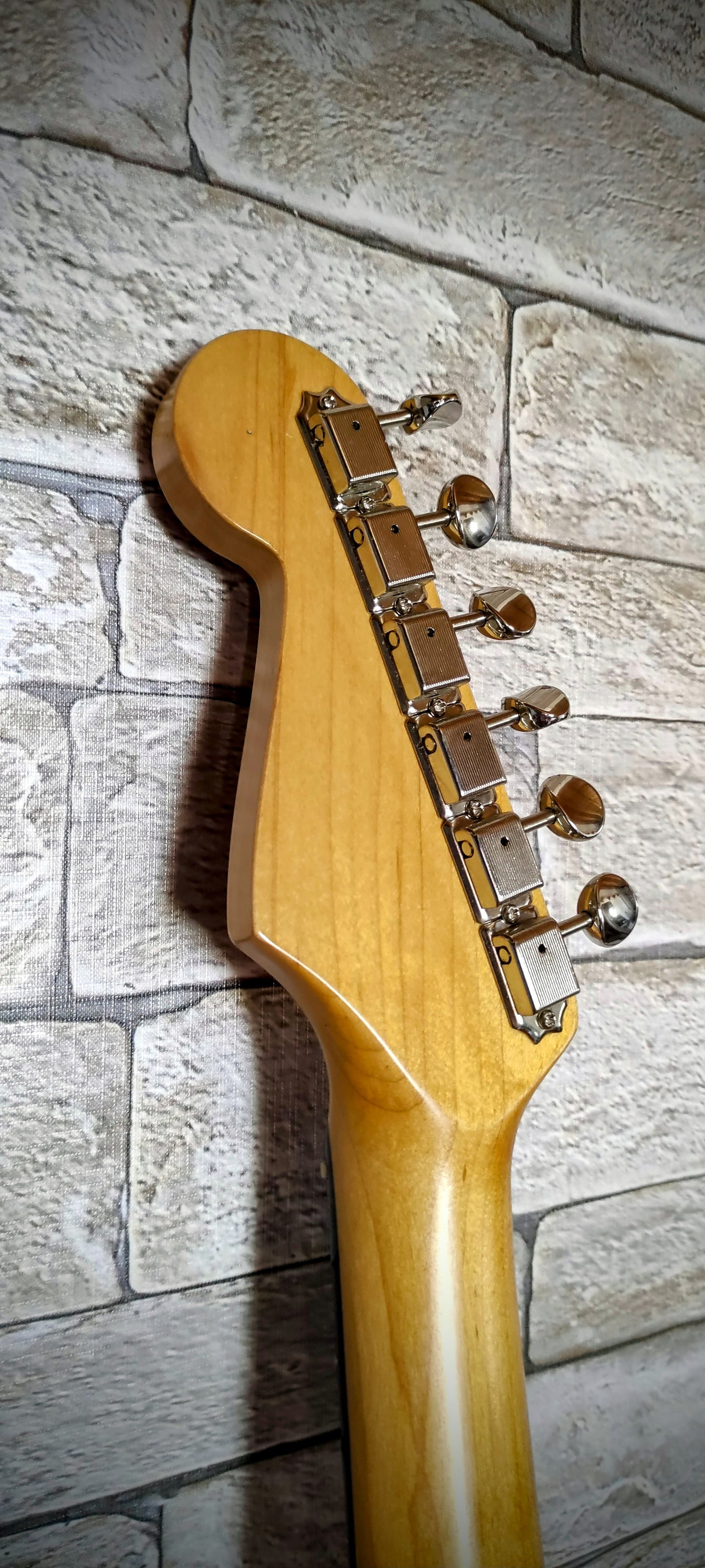 Stratocaster style relic guitar. Walnut. Nitro. SRV style.