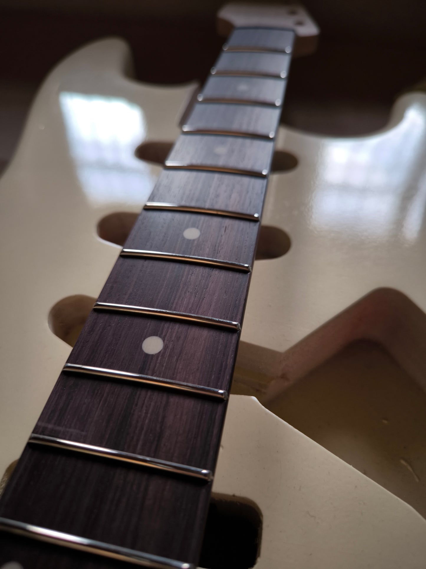 Mástil "ST" style BEZIER. Indian Rosewood fretboard. FINISHED. A petición.