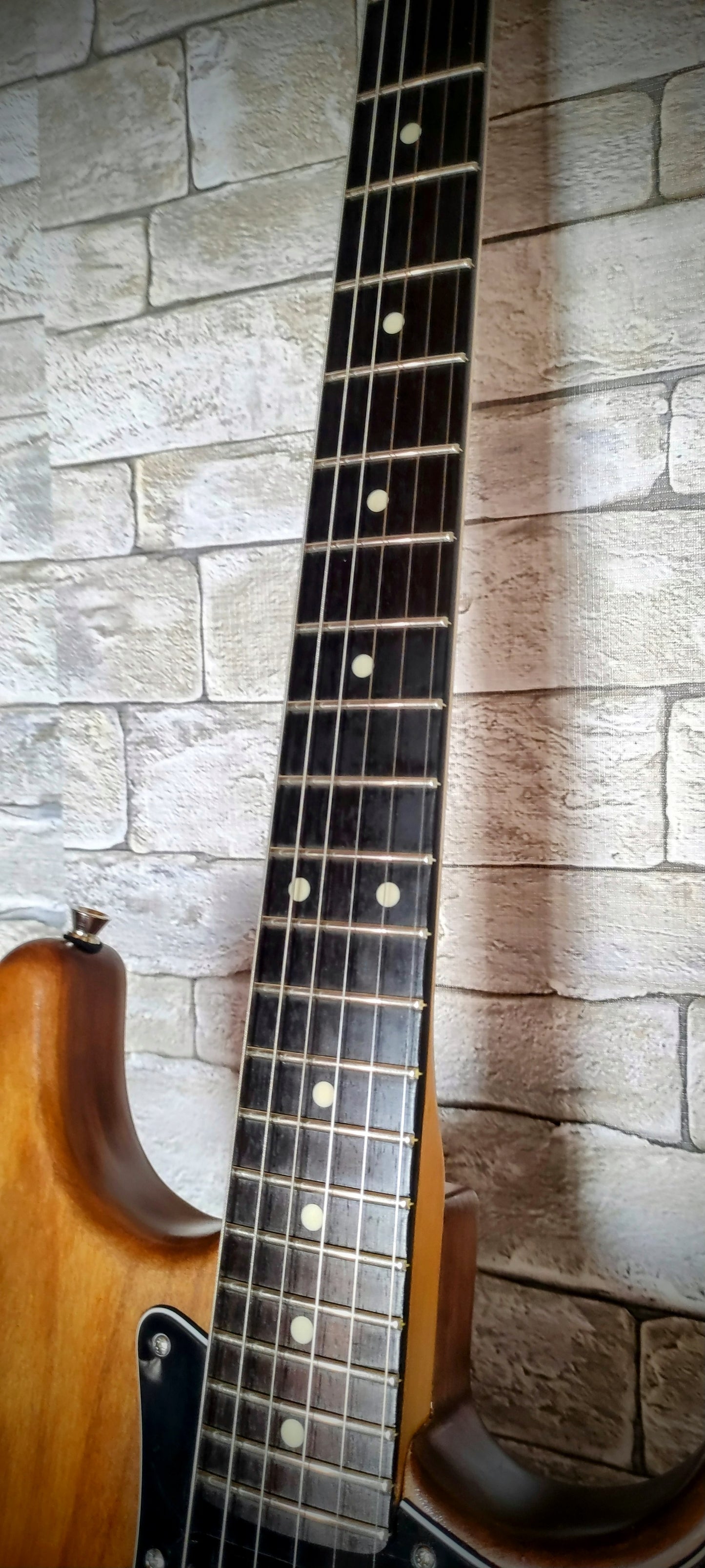 Stratocaster style relic guitar. Walnut. Nitro. SRV style.