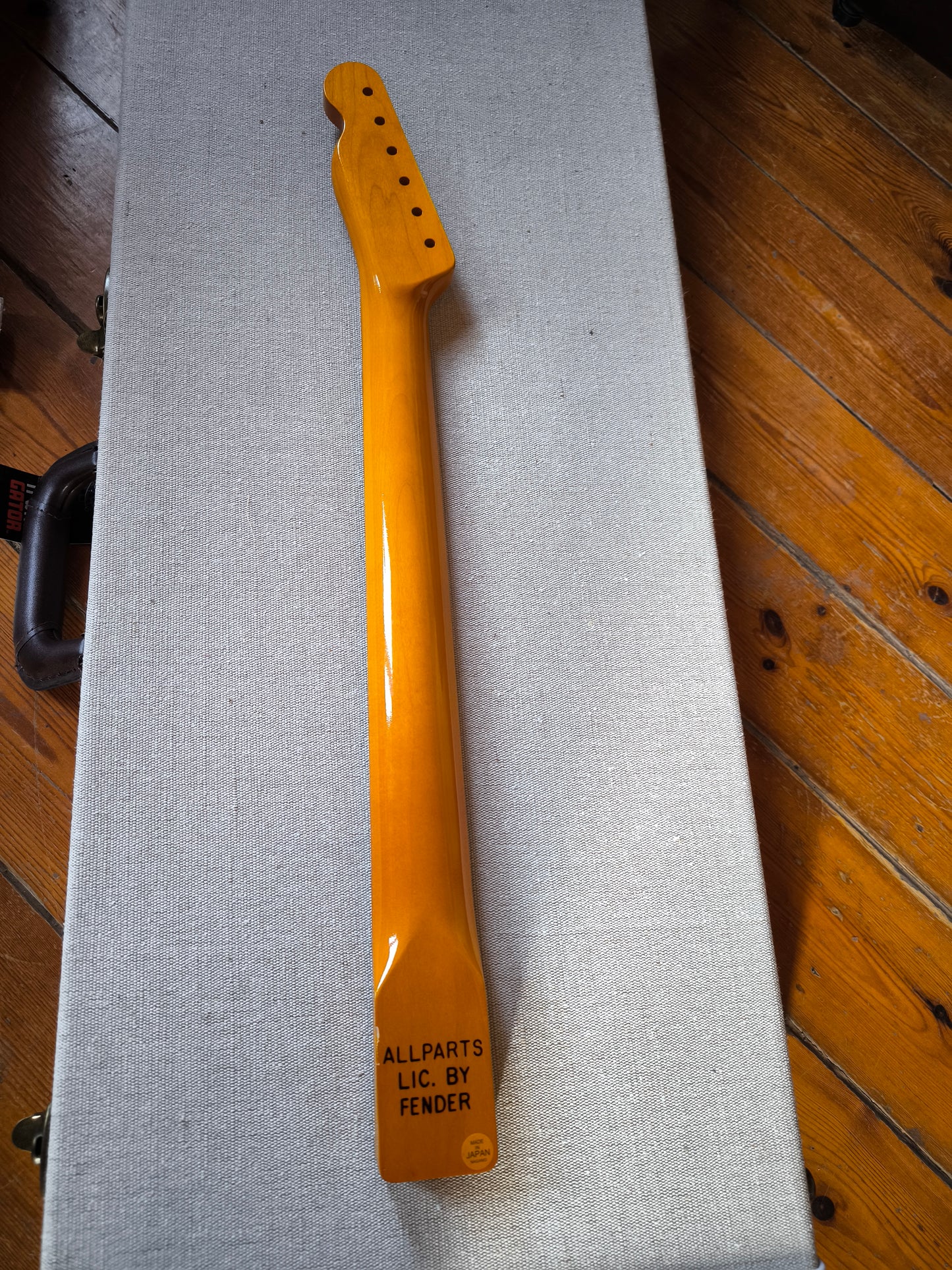 Mástil para Telecaster®. Allparts TRO-C. Radio 10'. C medio. FINISHED. Amber.