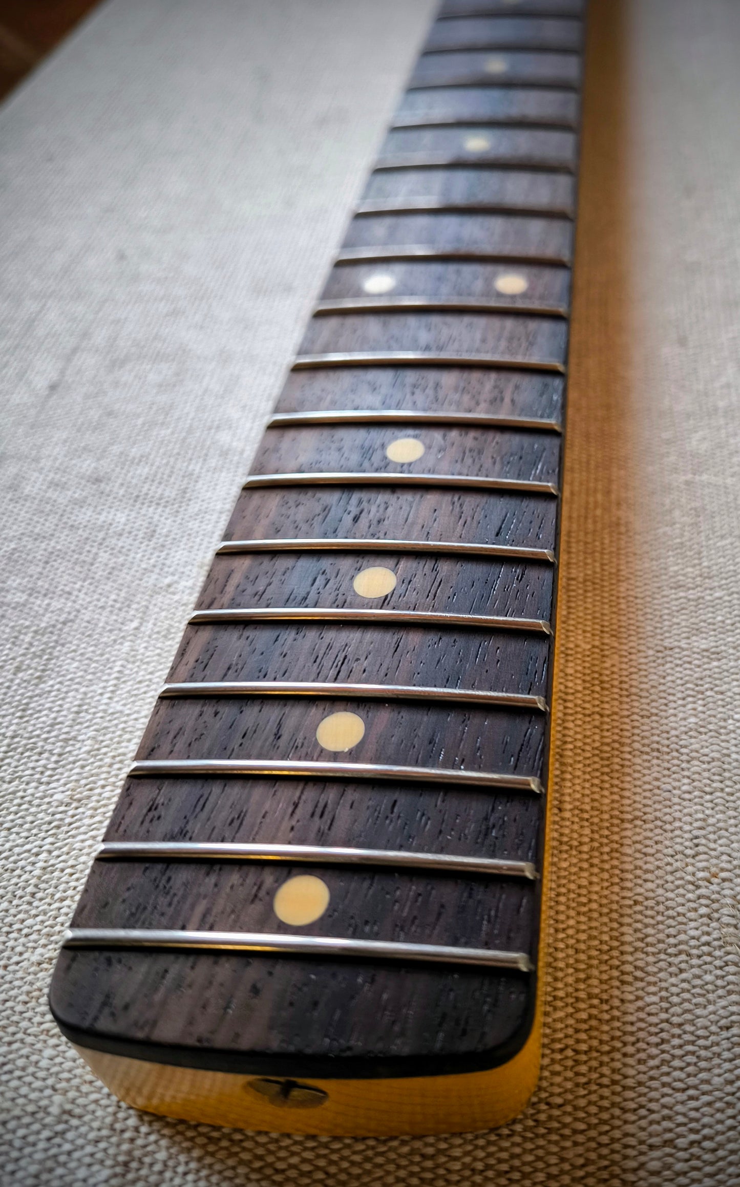 Mástil para Stratocaster® Allparts SRO-C. Radio 10'. Relic