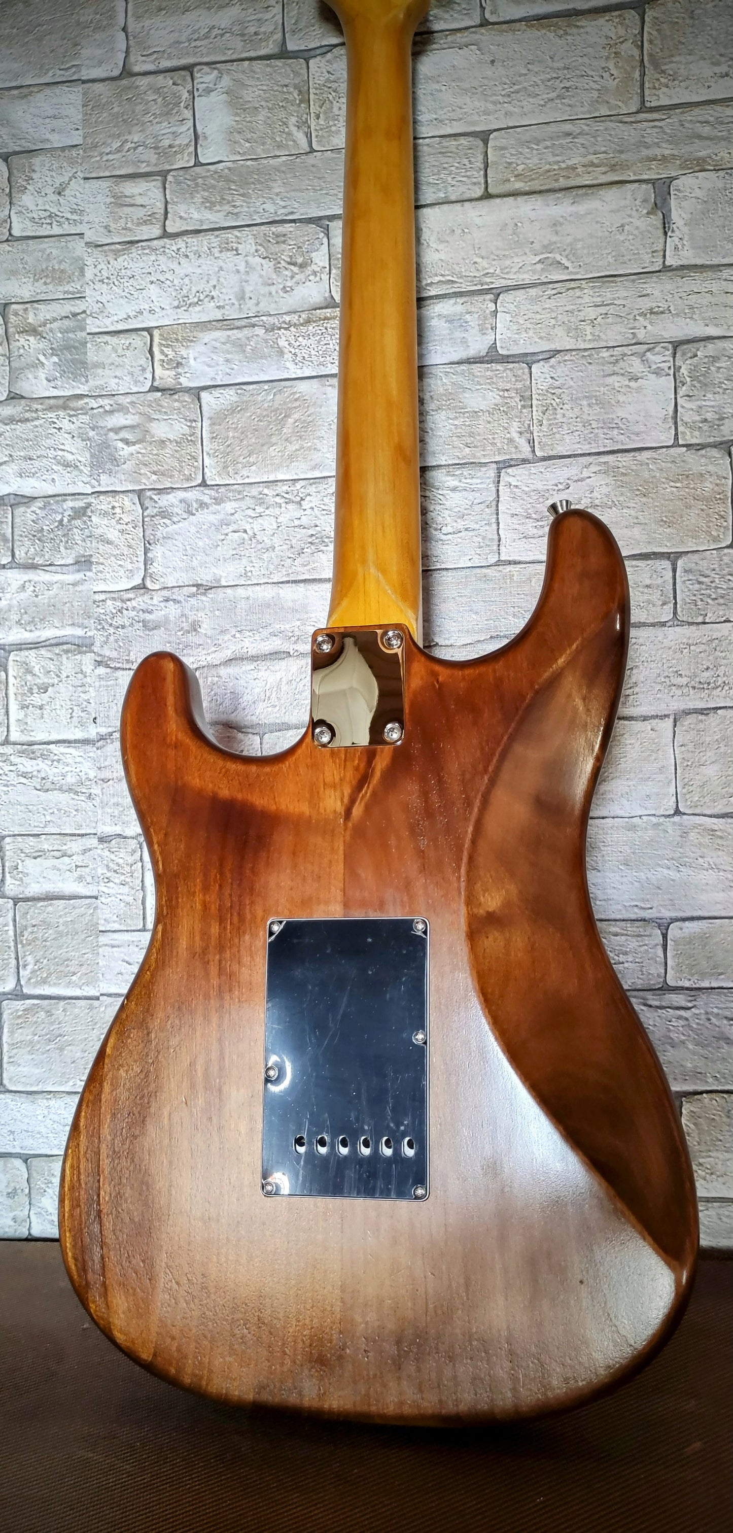 Stratocaster style relic guitar. Walnut. Nitro. SRV style.