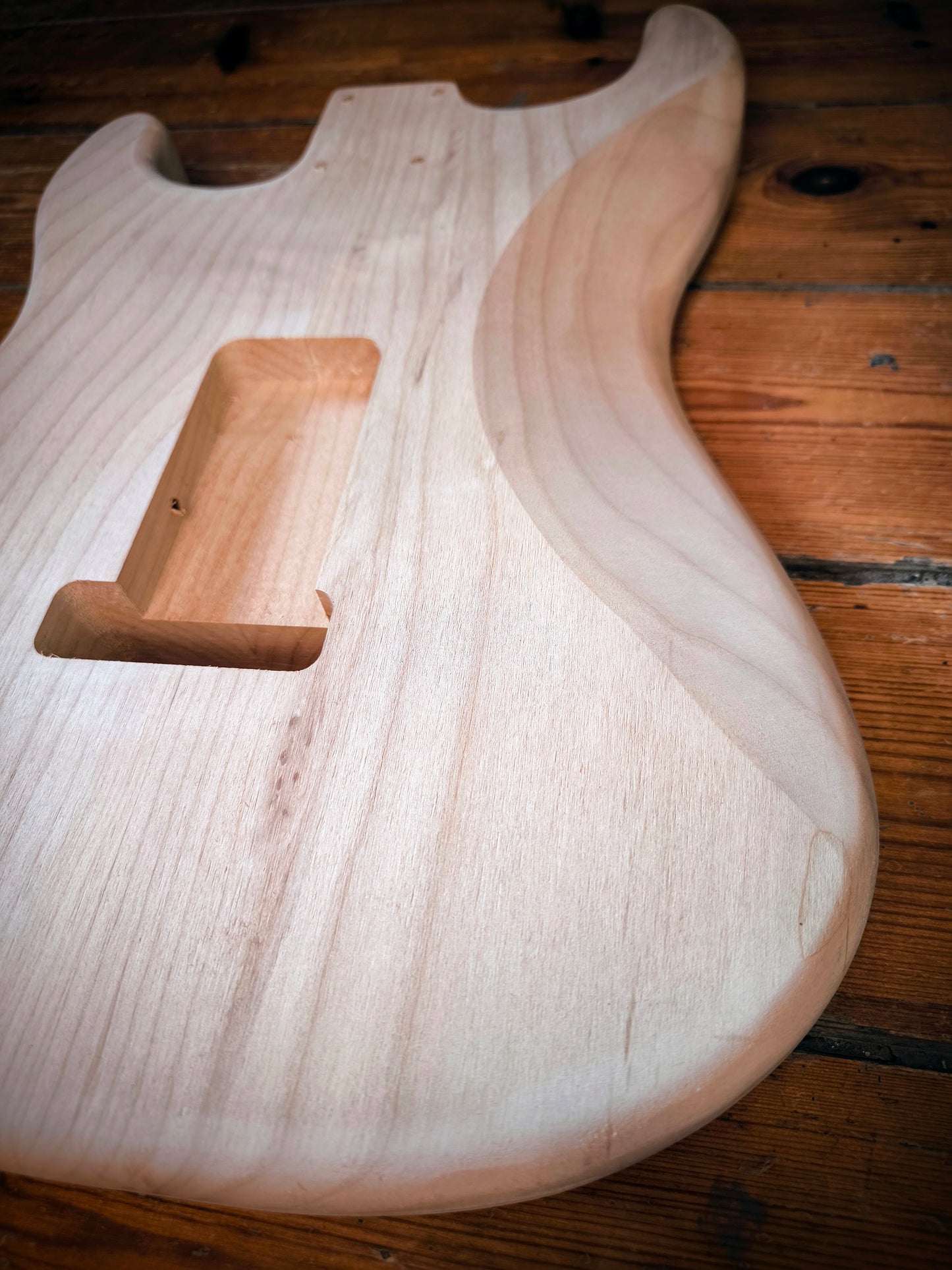 Stratocaster® Style Body American Alder 2-Piece. 1.73kg