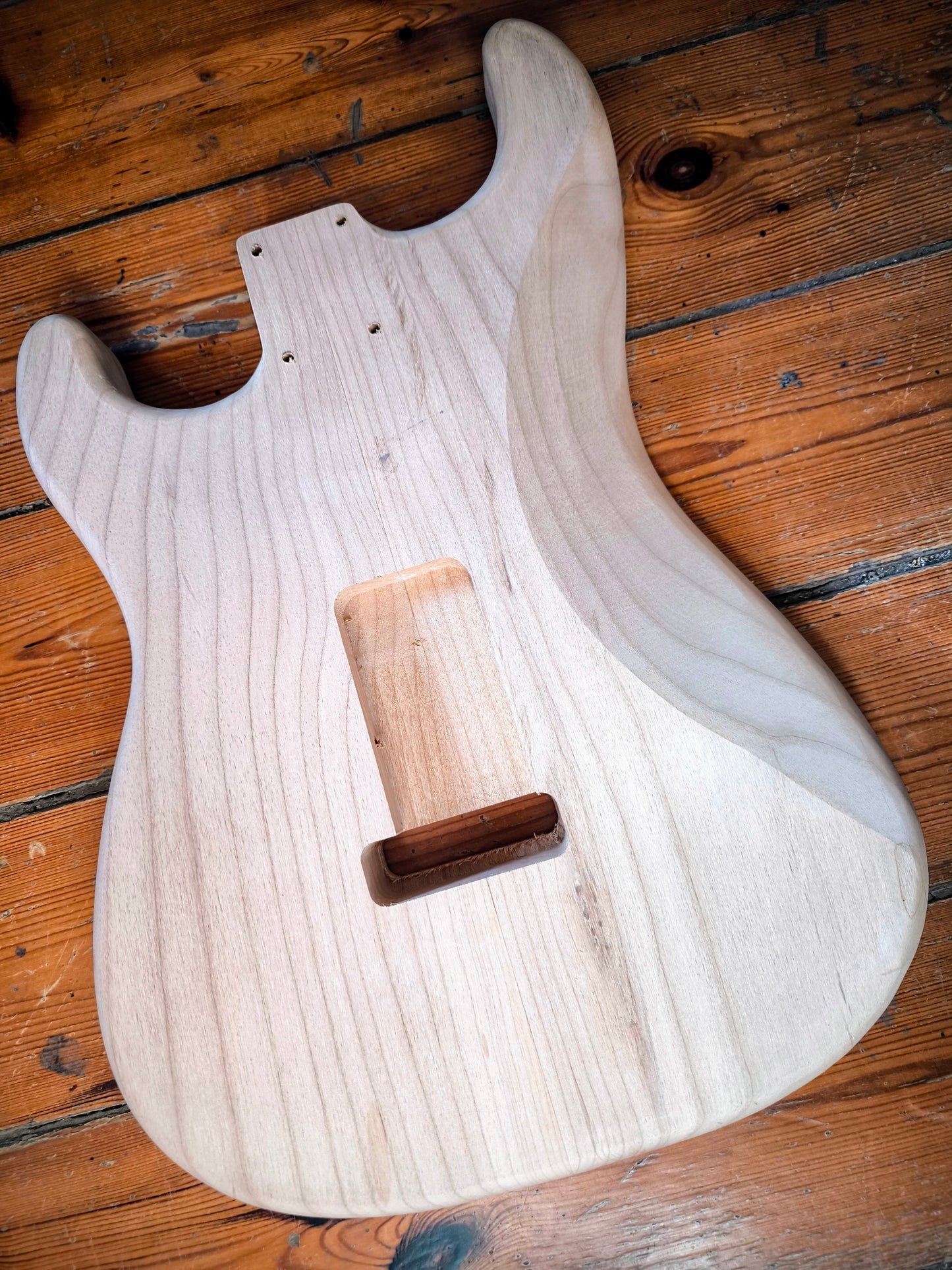 Stratocaster® Style Body American Alder 2-Piece. 1.73kg