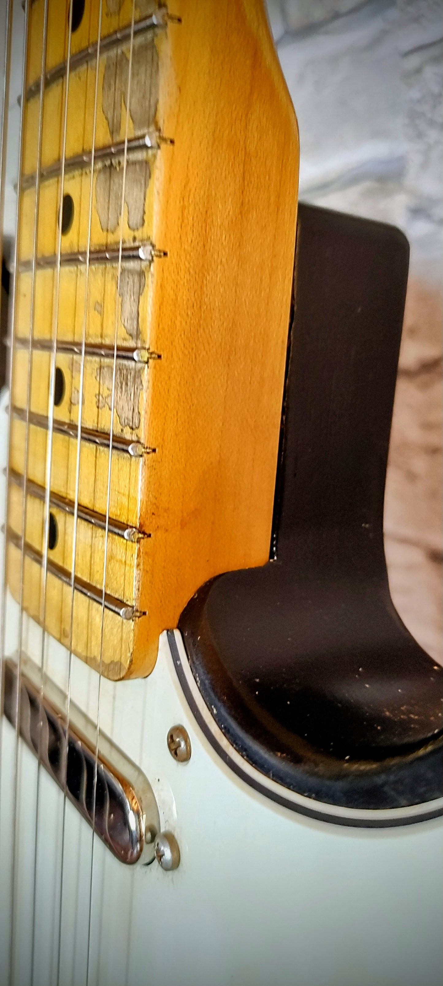 Guitarra eléctrica estilo Telecaster® 59. Swamp ash. Relic Aged guitar. 3TS. Medium relic. Hard Case Gator incluido.