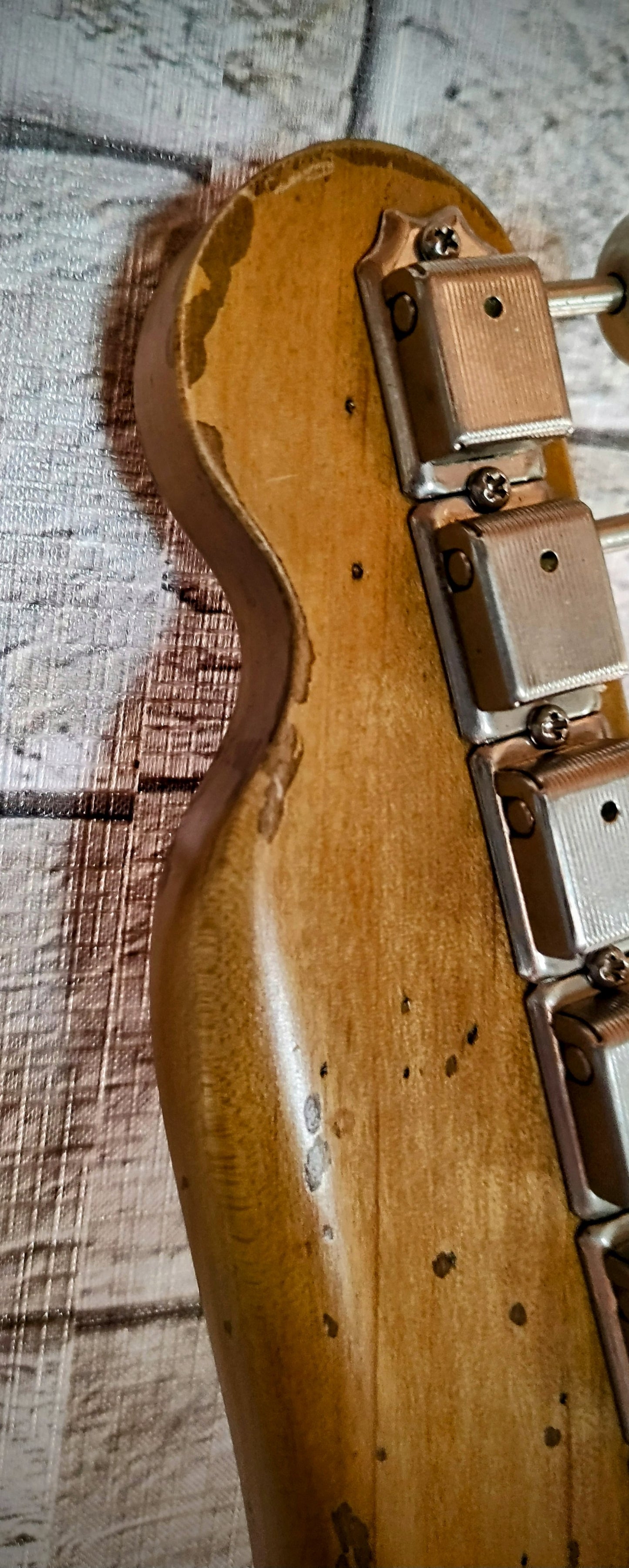 Guitarra eléctrica estilo Telecaster® 59. Swamp ash. Relic Aged guitar. 3TS. Medium relic. Hard Case Gator incluido.