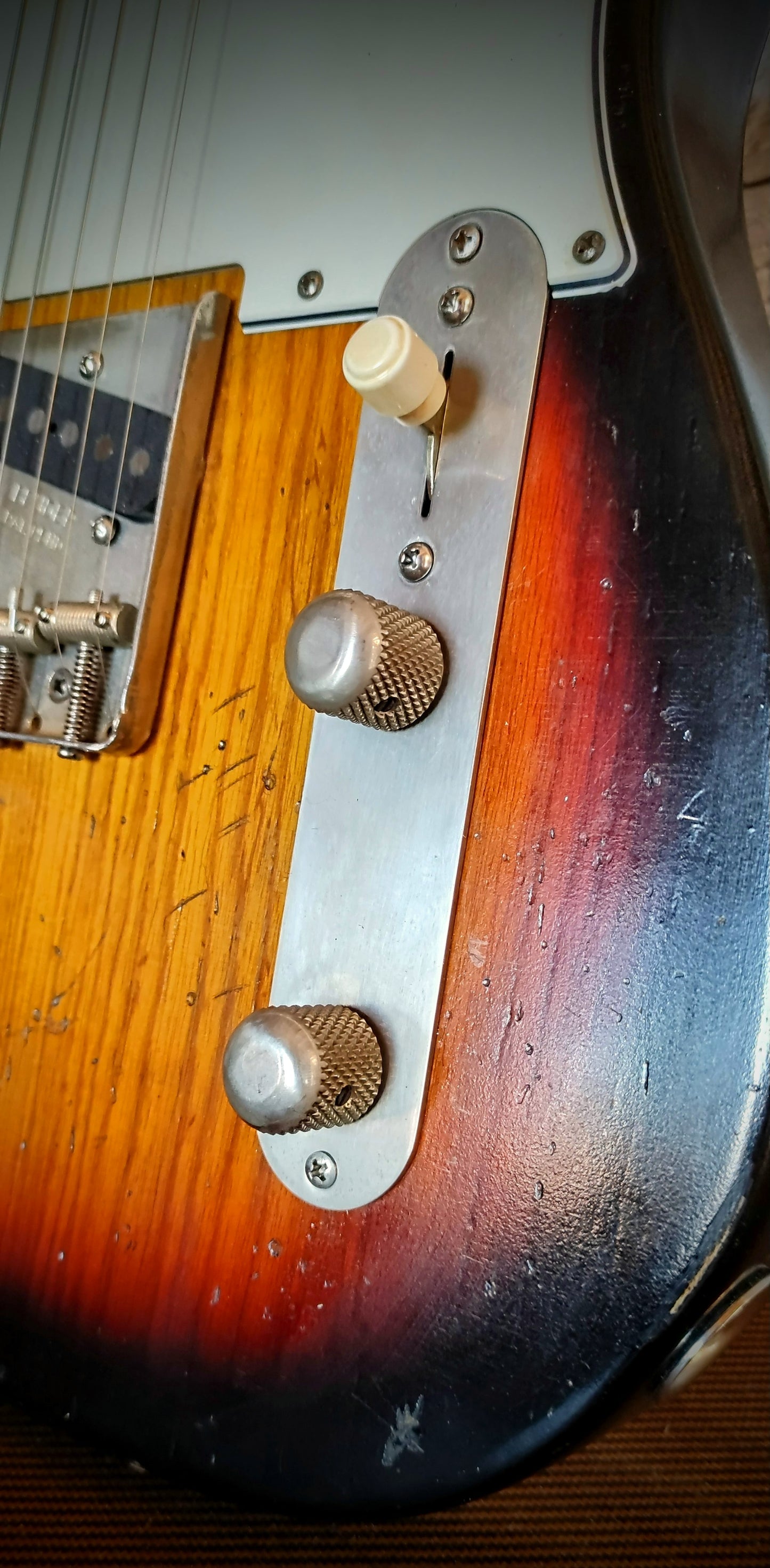 Guitarra eléctrica estilo Telecaster® 59. Swamp ash. Relic Aged guitar. 3TS. Medium relic. Hard Case Gator incluido.