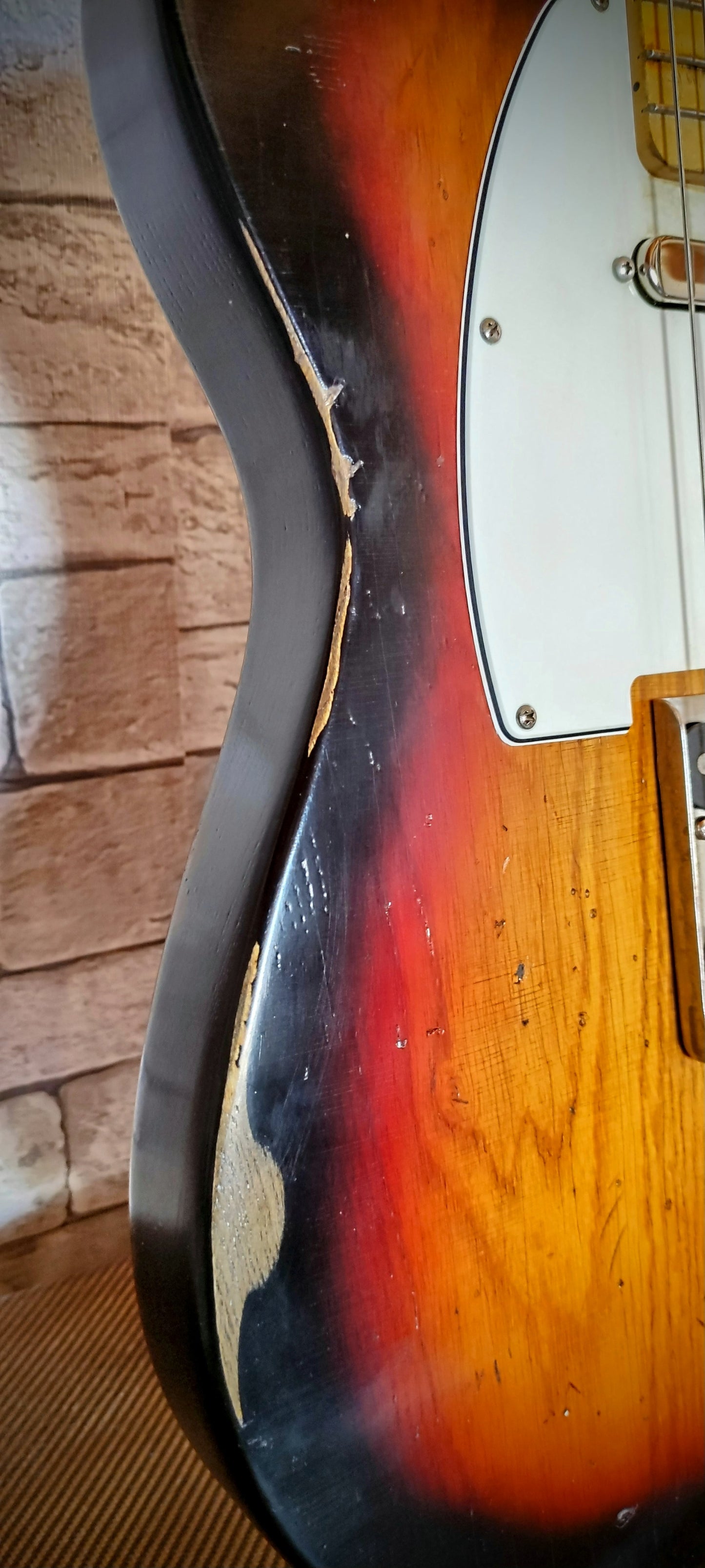 Guitarra eléctrica estilo Telecaster® 59. Swamp ash. Relic Aged guitar. 3TS. Medium relic. Hard Case Gator incluido.