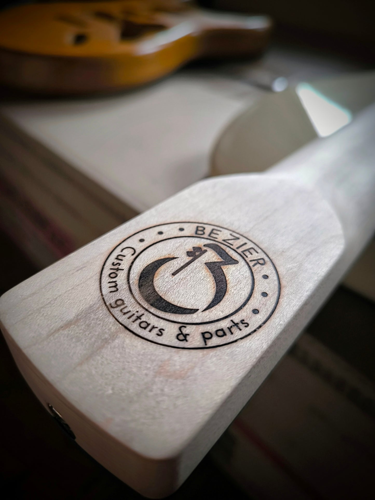 Mástil "ST" style. BEZIER. Arce 1 pieza. FINISHED. A petición.