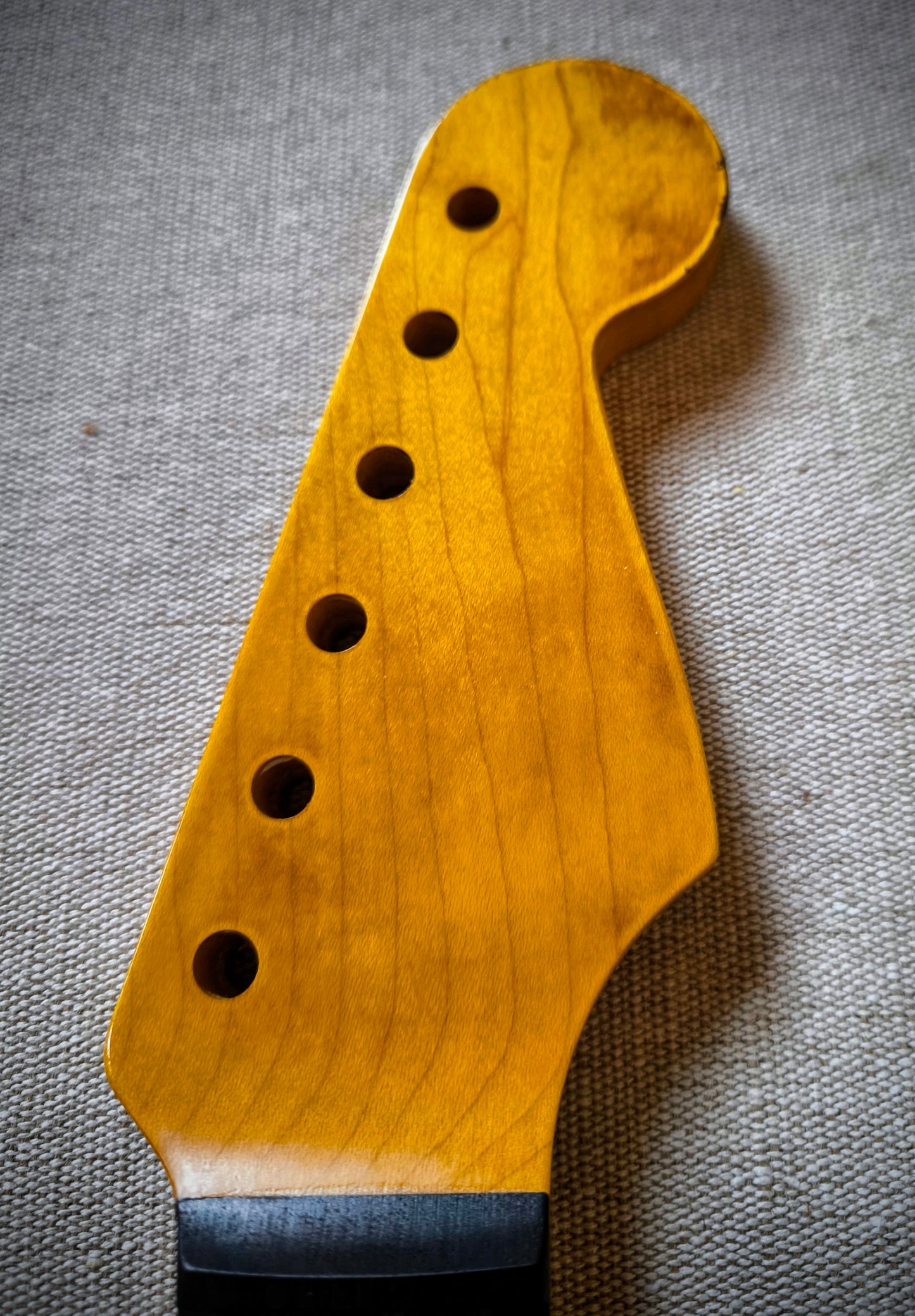 Mástil para Stratocaster® Allparts SRO-C. Radio 10'. Relic