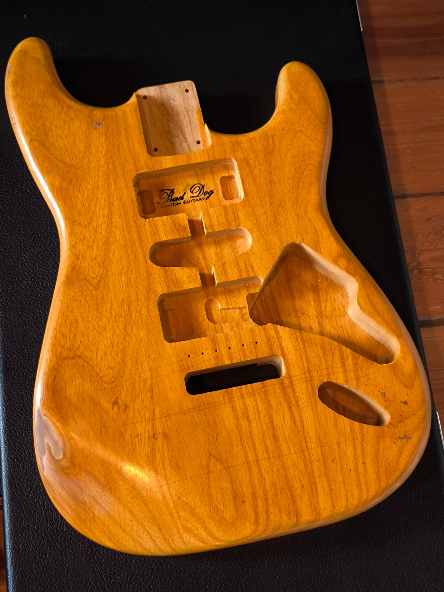 Stratocaster® Body HSH. Fresno de pantano. 1,9kg