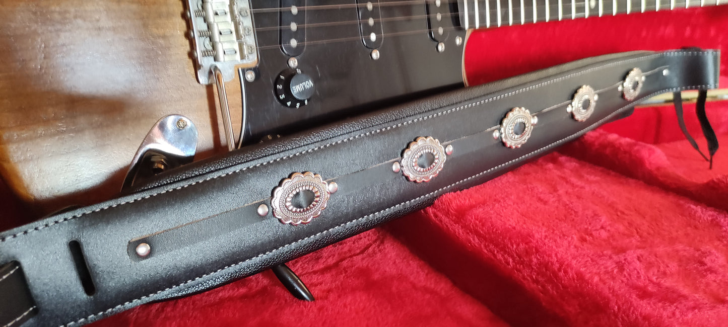 Stratocaster style relic guitar. Walnut. Nitro. SRV style.