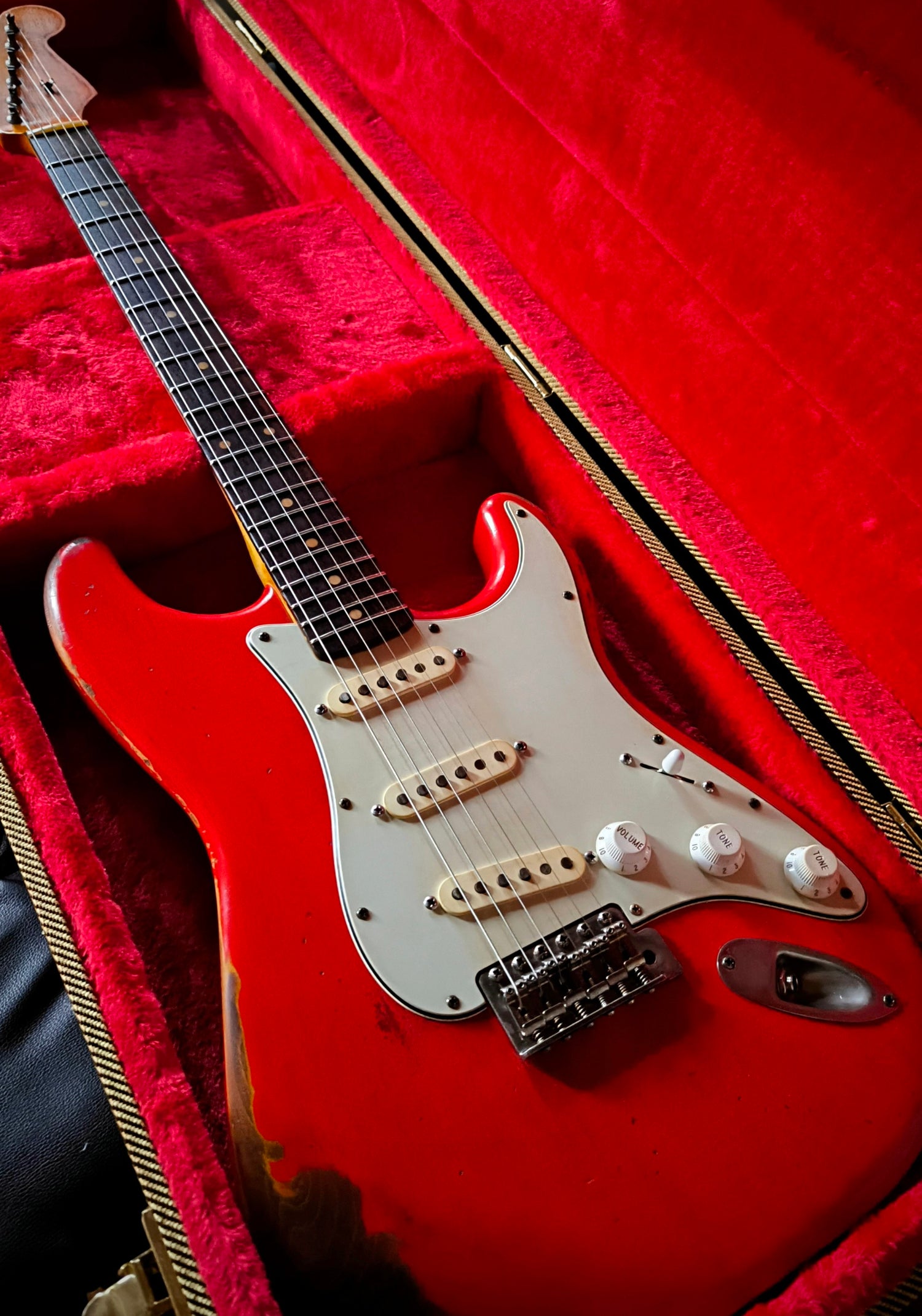 Stratocaster fiesta red stratocaster relic 