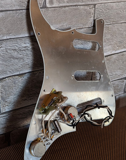 Pickguard Pre-loaded ST