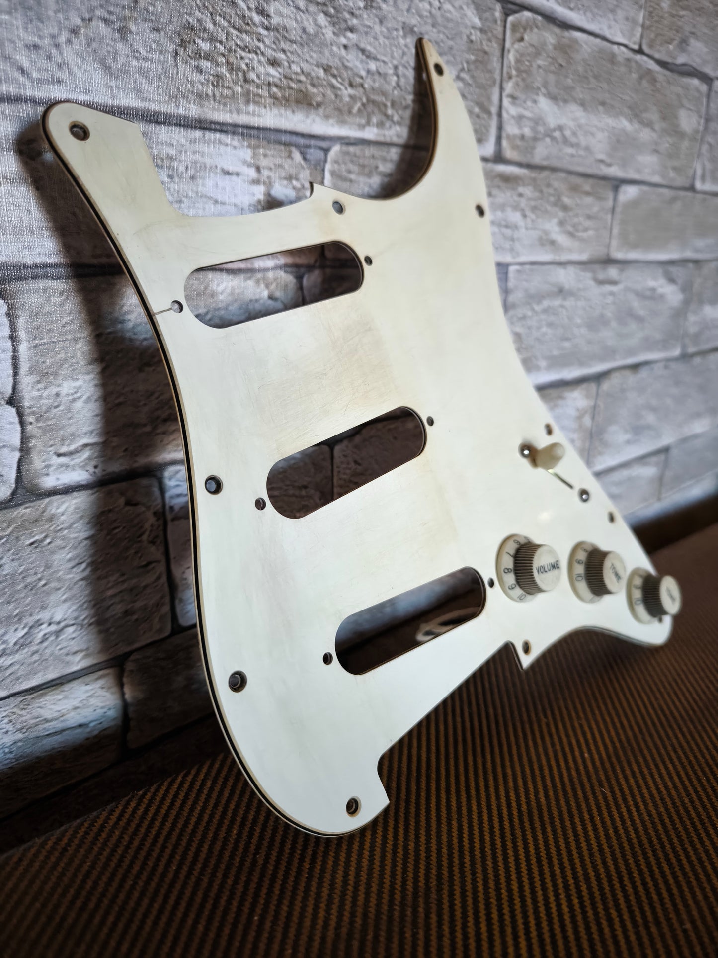 Stratocaster relic pickguard 