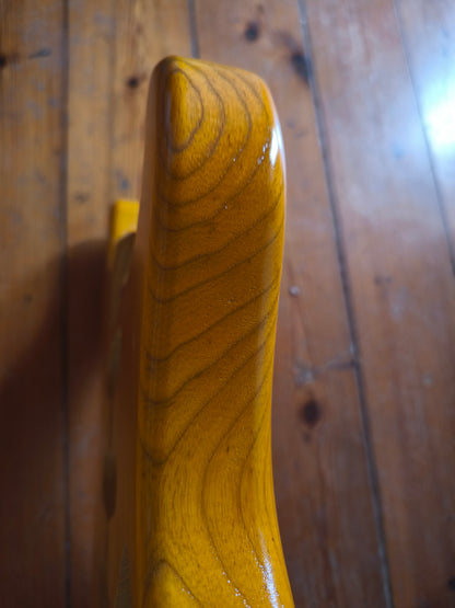 Cuerpo estilo Stratocaster®. Fresno Americano 1 pieza. 2kg. Butterscocth. Nitro.