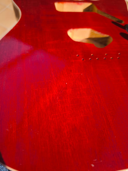 Cuerpo estilo Telecaster HS. Aliso 2 piezas. Cherry.2kg