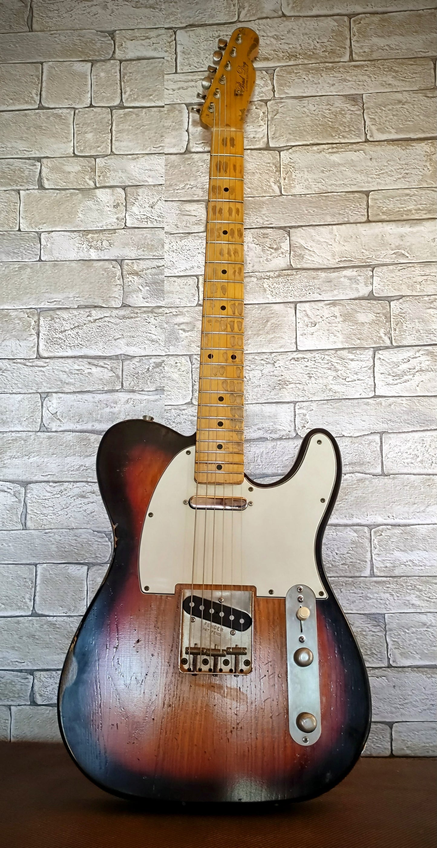 Telecaster® 59 style electric guitar. Swamp ash. Relic Aged guitar. 3TS. Medium relic. Hard Case Gator included.